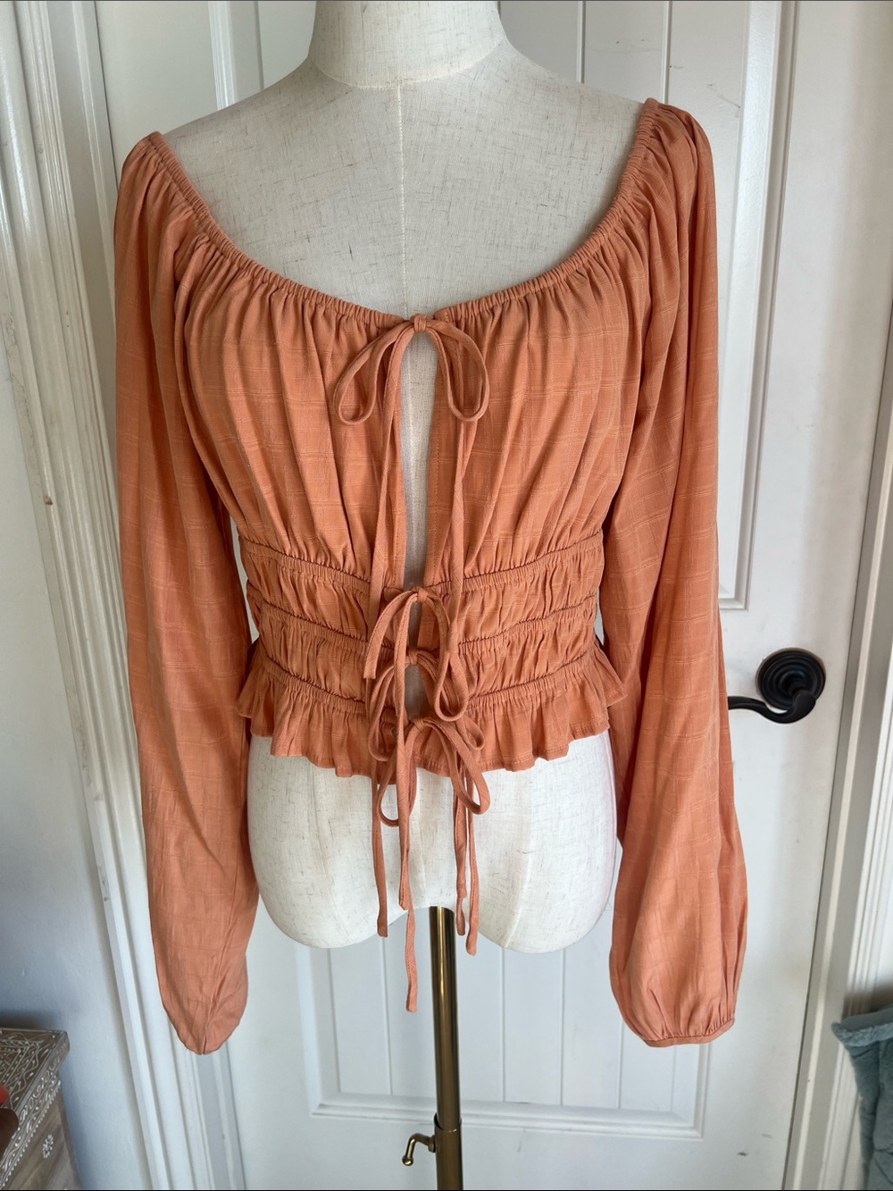 Bailey Rose Rust Tie-Front Peasant Blouse - Unbranded